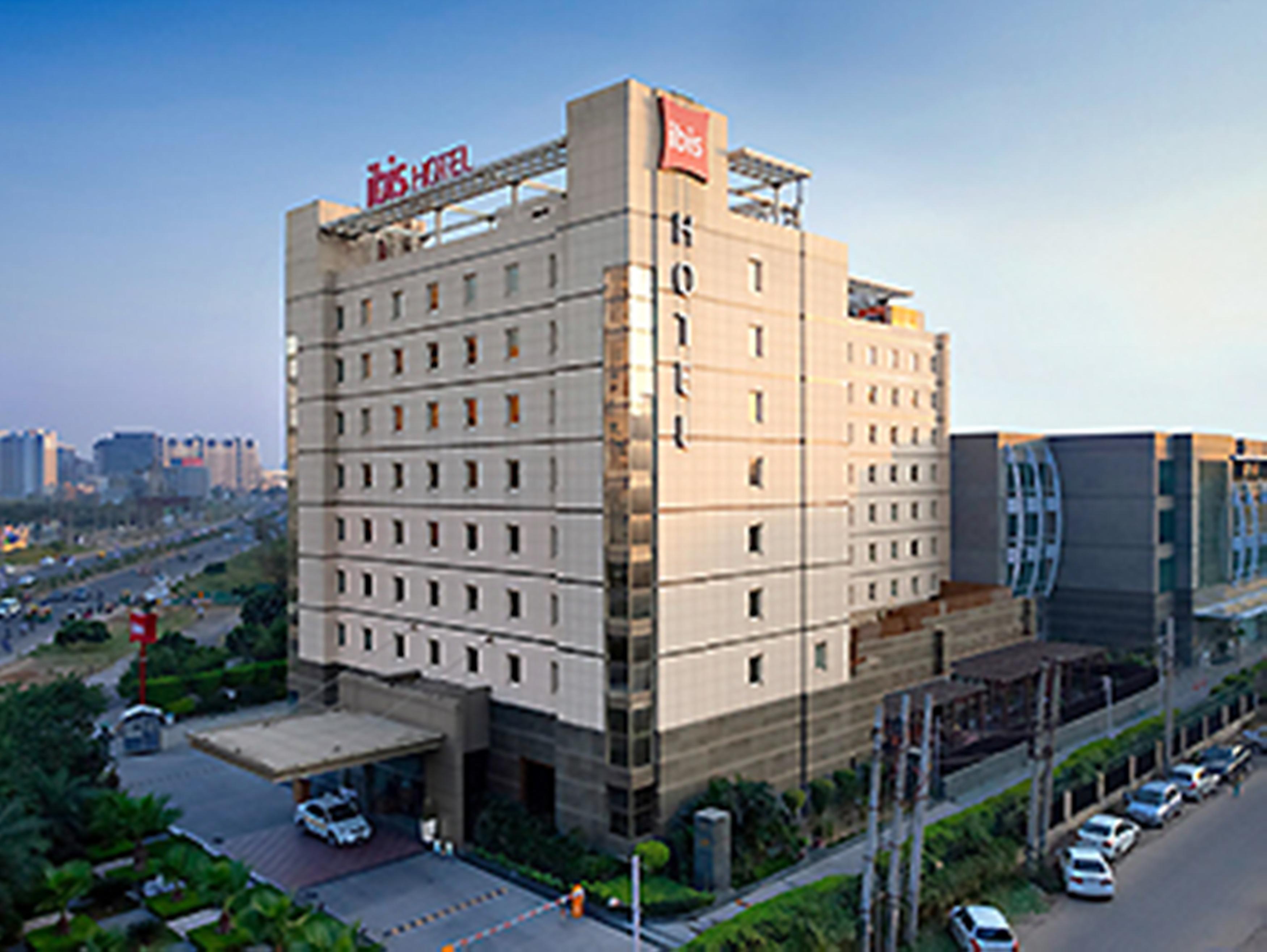 Ibis Gurgaon Golf Course Road - An Accor Brand Otel Dış mekan fotoğraf